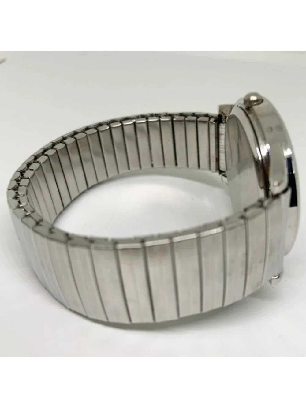 Ltd silver tone black dial quartz analog watch 35mm stretch band 6.5” running